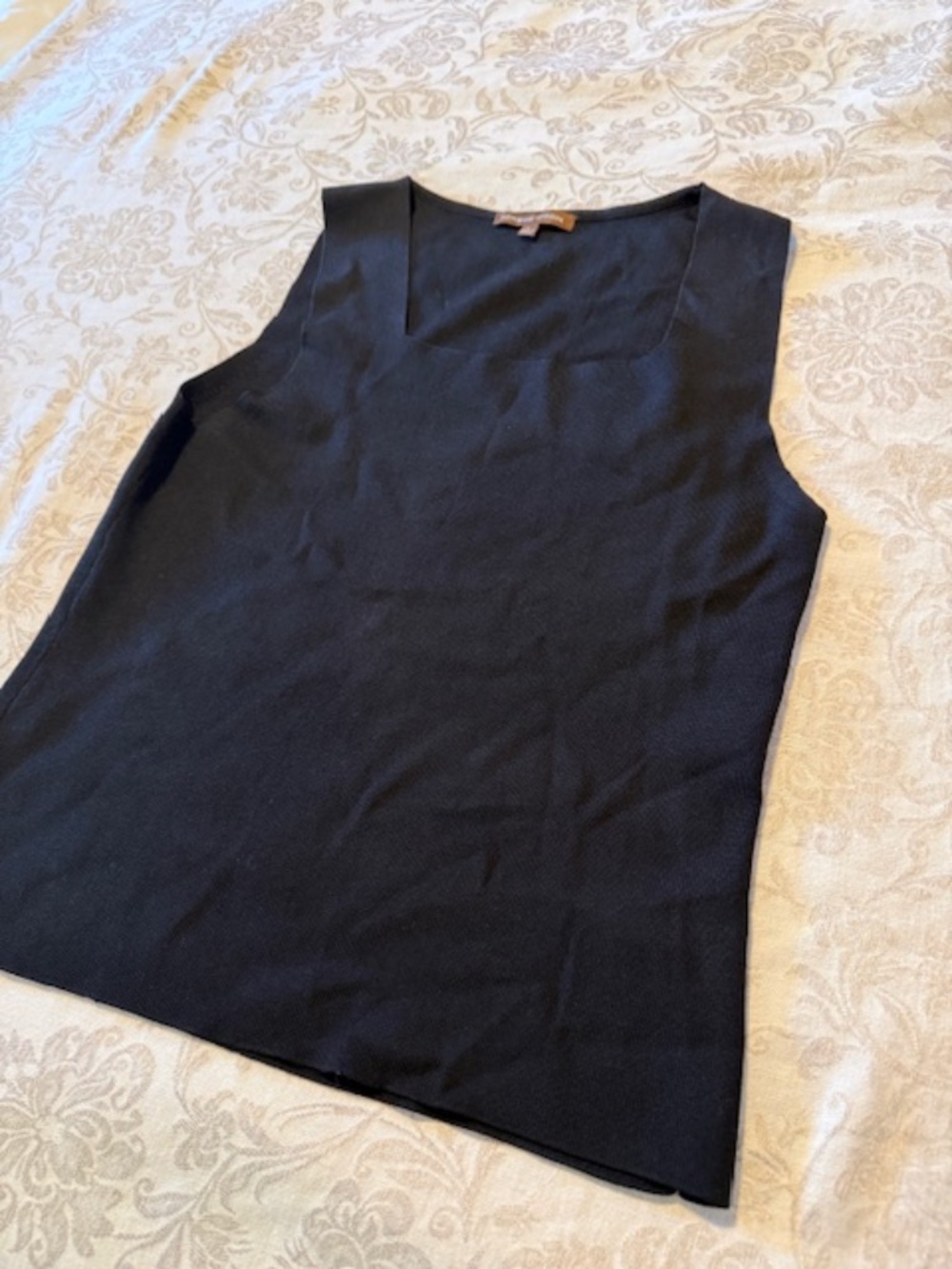 Adrienne Vittadini black tank top L